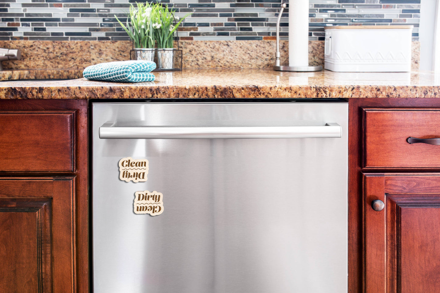 Dirty/Clean Wooden Dishwasher Magnet