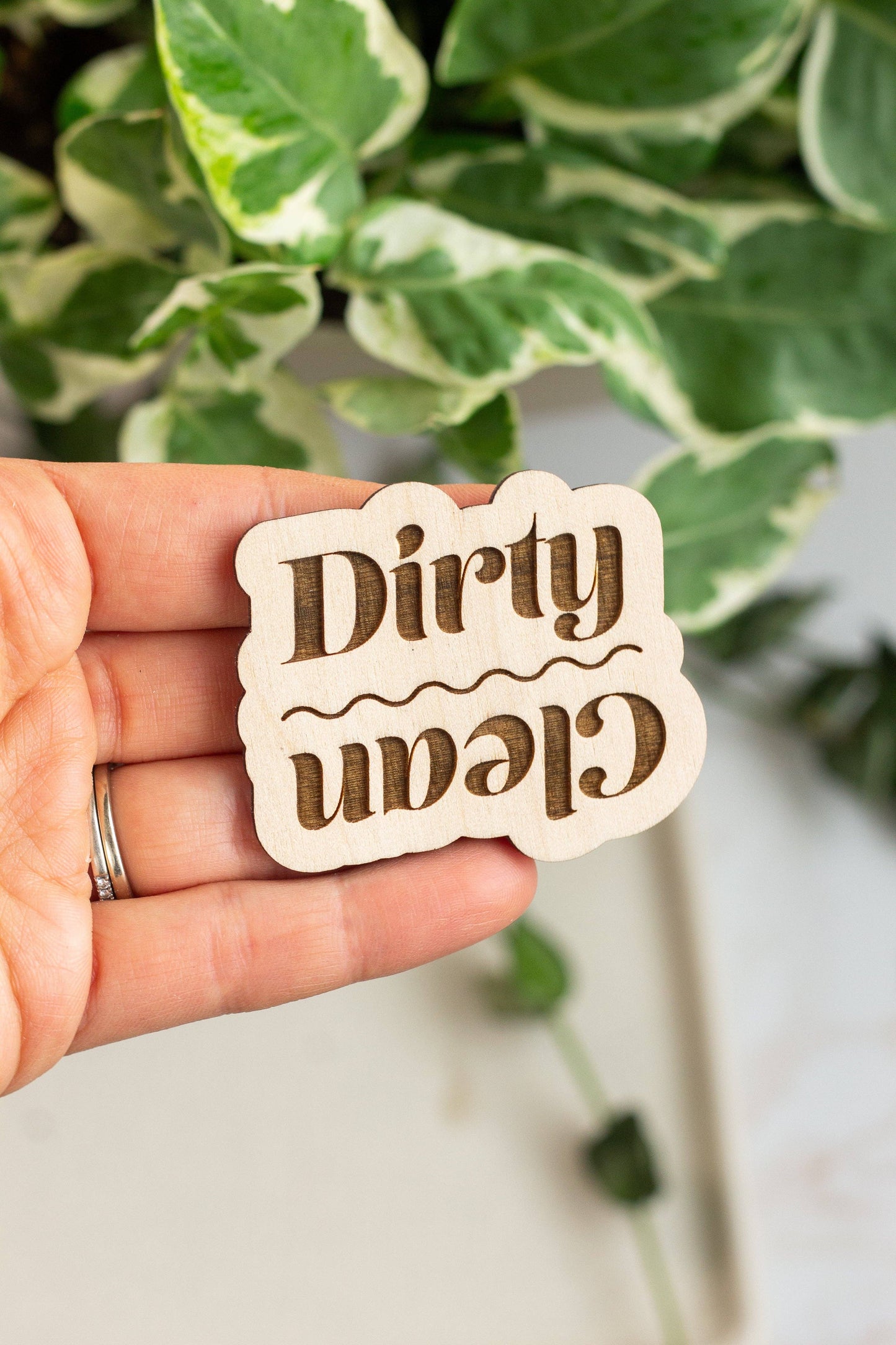 Dirty/Clean Wooden Dishwasher Magnet